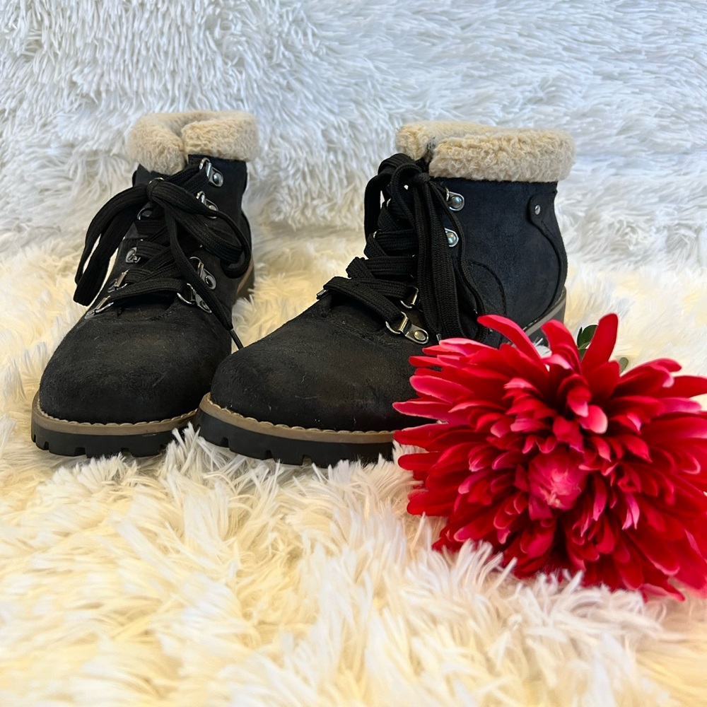 Black boots, size woman 9, Sonoma (kohls)